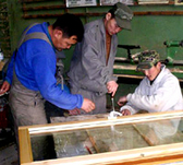 Mongolia. Advising on modern window construction. © GIZ