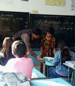 Tadschikistan. Lehrer mit Schülern  © GIZ