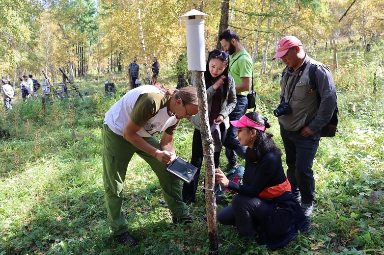 @GIZ Measuring logs in the soil and air sensors at pilot-sites