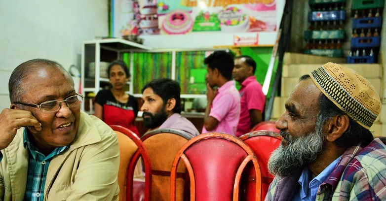 Bild3_Walter Keller Männer Cafe Sri Lanka