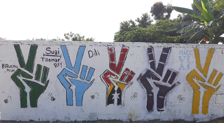 Timor Leste_ Peace hands Dili