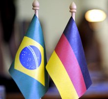 Brazil. Brazilian and German table flags. © GIZ 