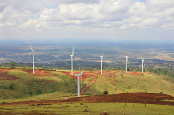 Windpark auf den Ngong Hills: Der Wind Park in den Ngong Hills, welcher vom nationalen Energieversorger KenGen betirieben wird, ist derzeit noch der einzige Wind Park in Kenia aber weitere sind in Planung. © GIZ